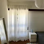 Carcavelos, Cozy 3 Bedroom In Cascais *