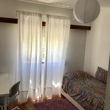 Carcavelos, Cozy 3 Bedroom In Cascais *