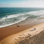 Carcavelos, Cozy 3 Bedroom In Cascais كاركافيلو