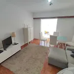 Carcavelos, Cozy 3 Bedroom In Cascais شقة *