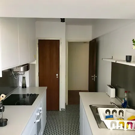 Carcavelos, Cozy 3 Bedroom In Cascais קרקבלוס