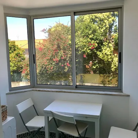 Carcavelos, Cozy 3 Bedroom In Cascais