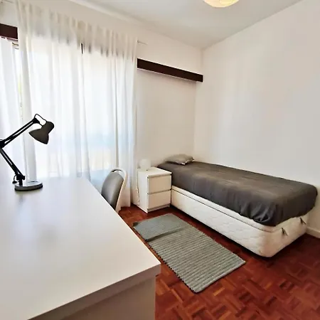 Carcavelos, Cozy 3 Bedroom In Cascais Апартаменты *