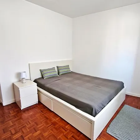 Carcavelos, Cozy 3 Bedroom In Cascais Апартаменты *