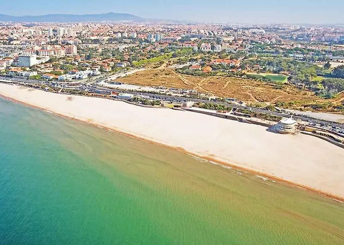 Carcavelos, Cozy 3 Bedroom In Cascais